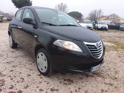 Lancia Ypsilon 0.9 TwinAir 85 CV 5 porte S&S Silver usata