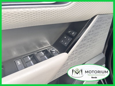 Land Rover Range Rover Velar 2.0D I4 240 CV (15)