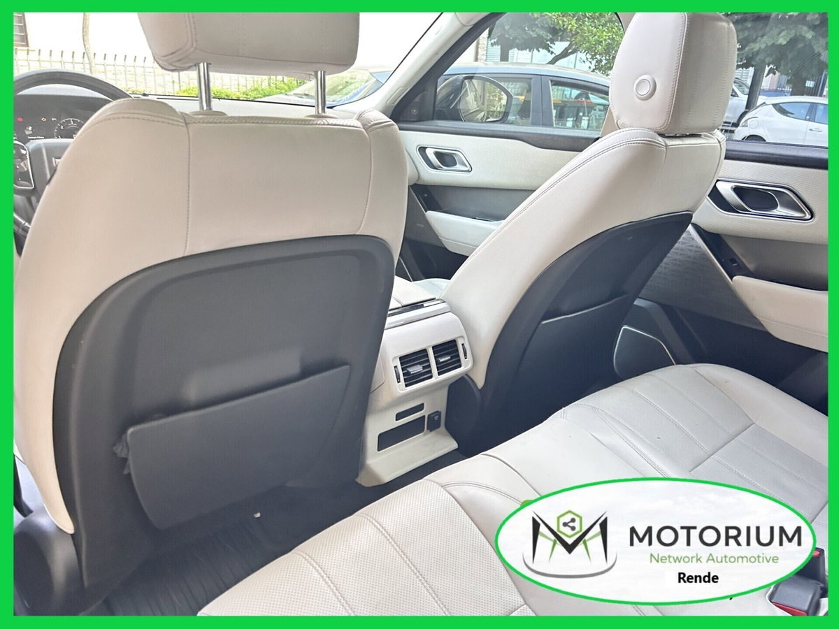 Land Rover Range Rover Velar 2.0D I4 240 CV (17)