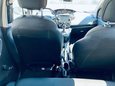Lancia Ypsilon 1.0 FireFly 5 porte S&S Hybrid Gold Plus (10)