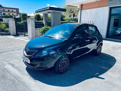 Lancia Ypsilon 1.0 FireFly 5 porte S&S Hybrid Gold Plus (17)