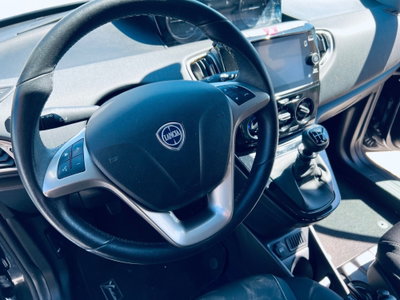 Lancia Ypsilon 1.0 FireFly 5 porte S&S Hybrid Gold Plus (7)