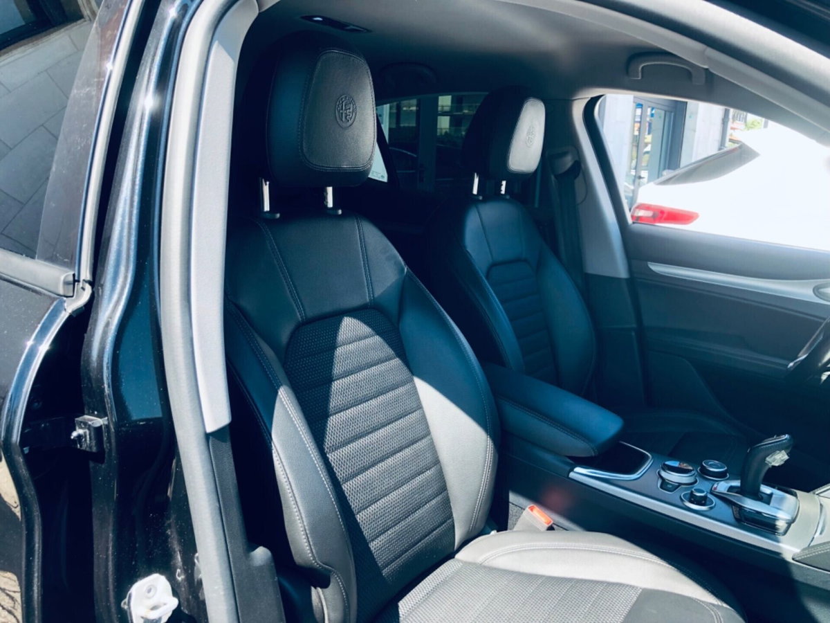 Alfa Romeo Stelvio Stelvio 2.2 Turbodiesel 190 CV AT8 Q4 Executive (11)