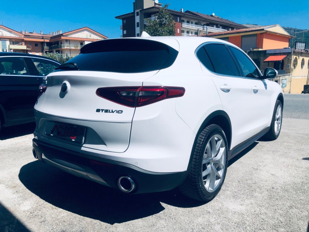 Alfa Romeo Stelvio Stelvio 2.2 Turbodiesel 190 CV AT8 Q4 Executive (4)