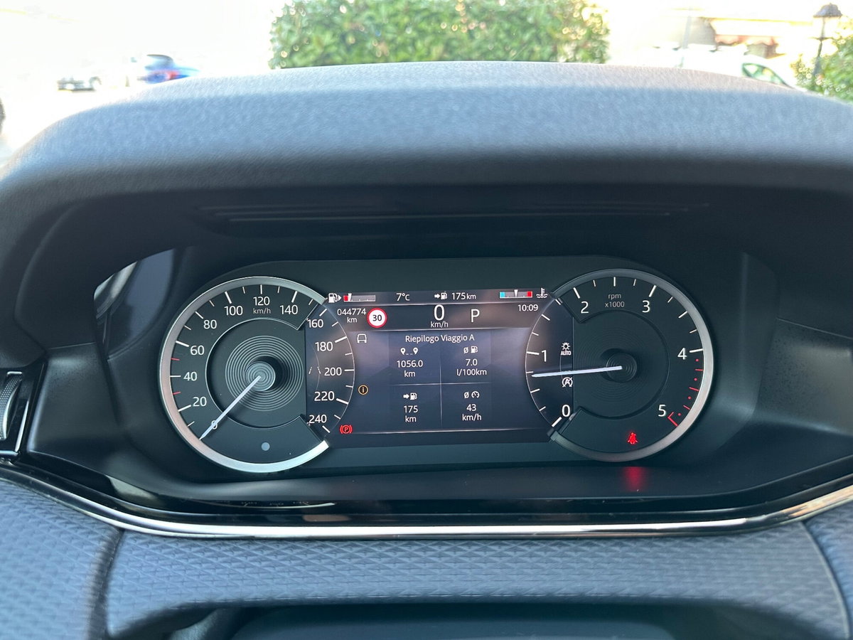 Land Rover Range Rover Evoque 2.0D I4 163CV AWD Auto R-Dynamic HSE (19)