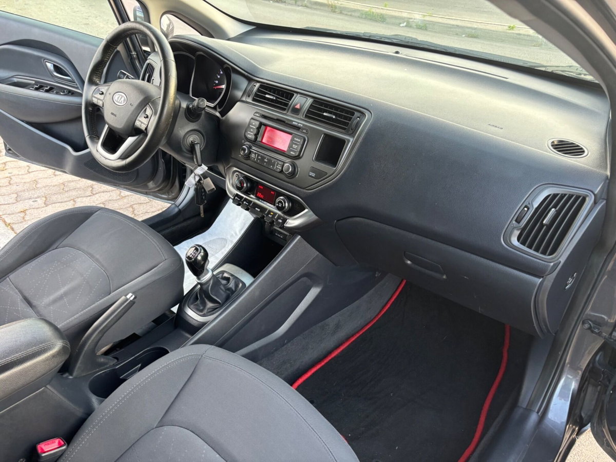 Kia Rio 1.1 CRDi WGT 5p. EX PLUS (16)