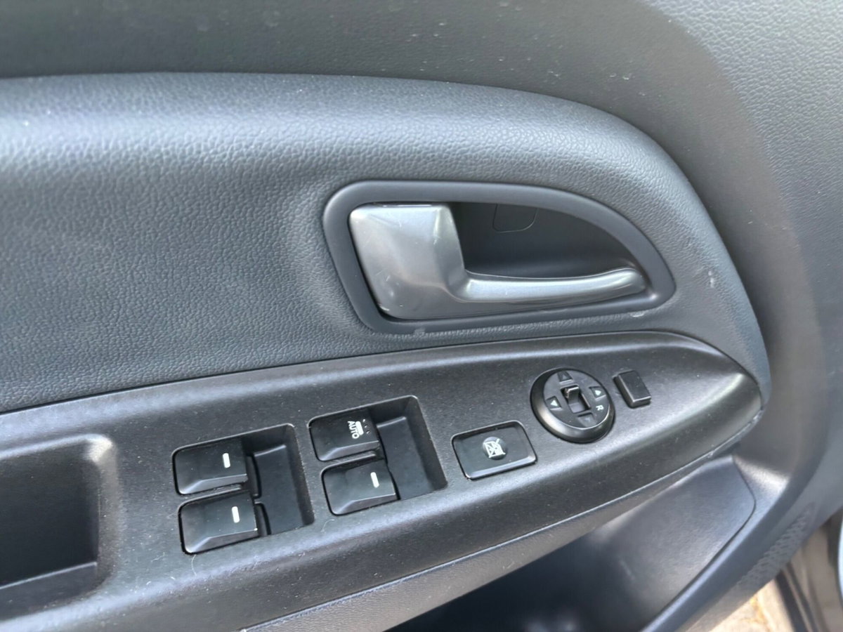 Kia Rio 1.1 CRDi WGT 5p. EX PLUS (17)