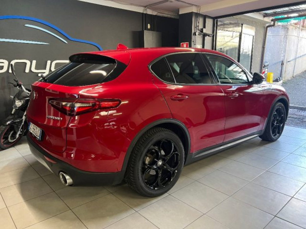 Alfa Romeo Stelvio Stelvio 2.2 Turbodiesel 160 CV AT8 RWD Super Business (2)