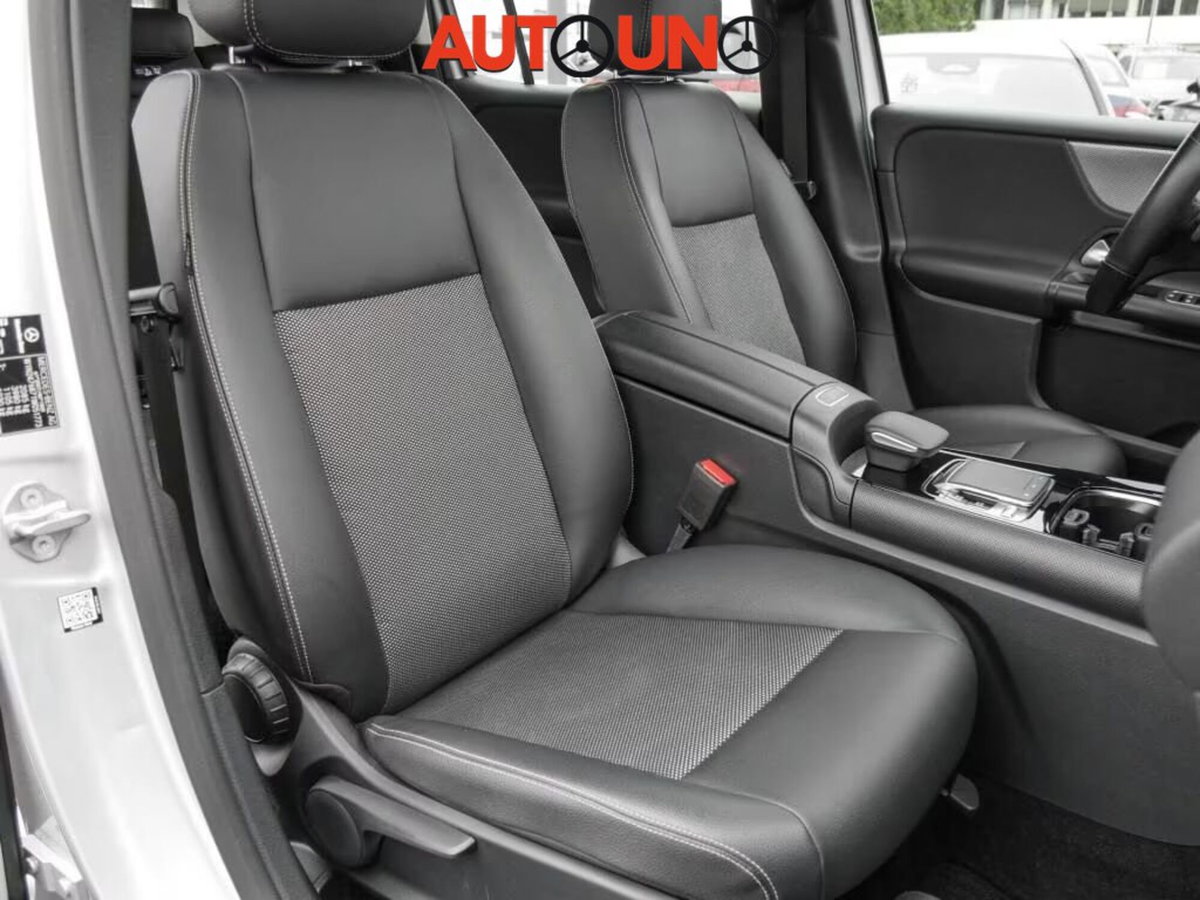 Mercedes-Benz GLB 200 Automatic Executive (11)