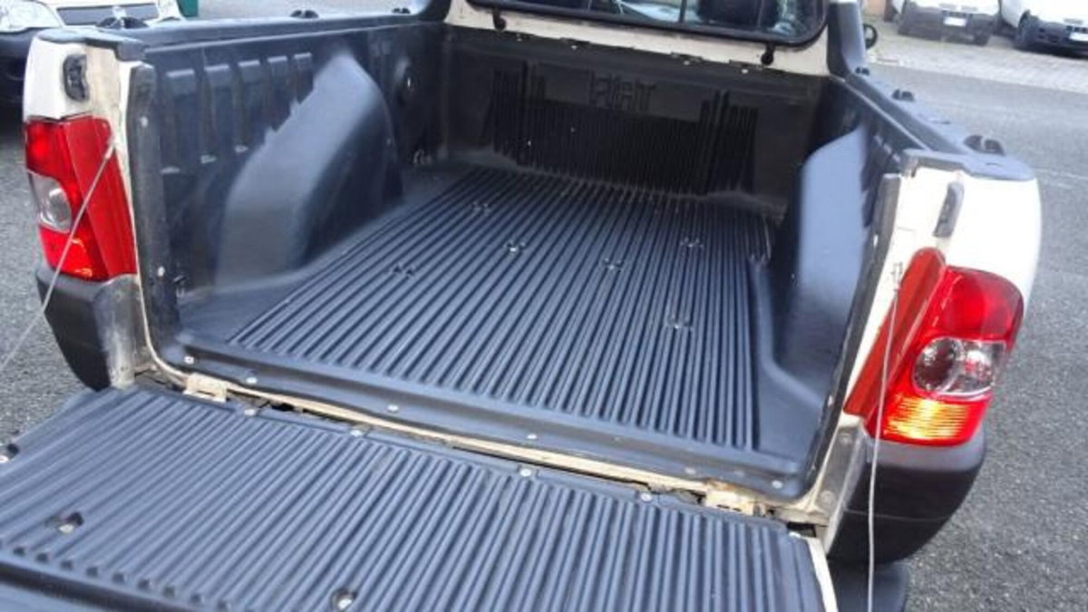 Fiat Strada 1.9 JTD Pick-up (15)