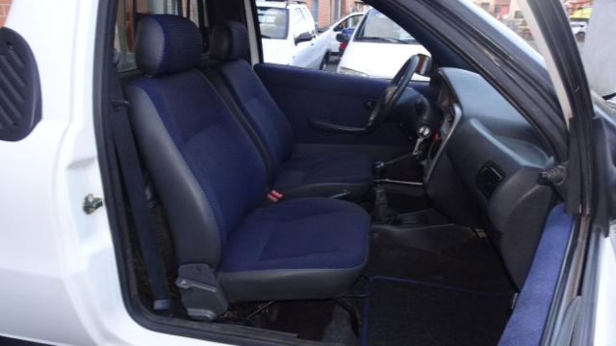 Fiat Strada 1.9 JTD Pick-up (18)