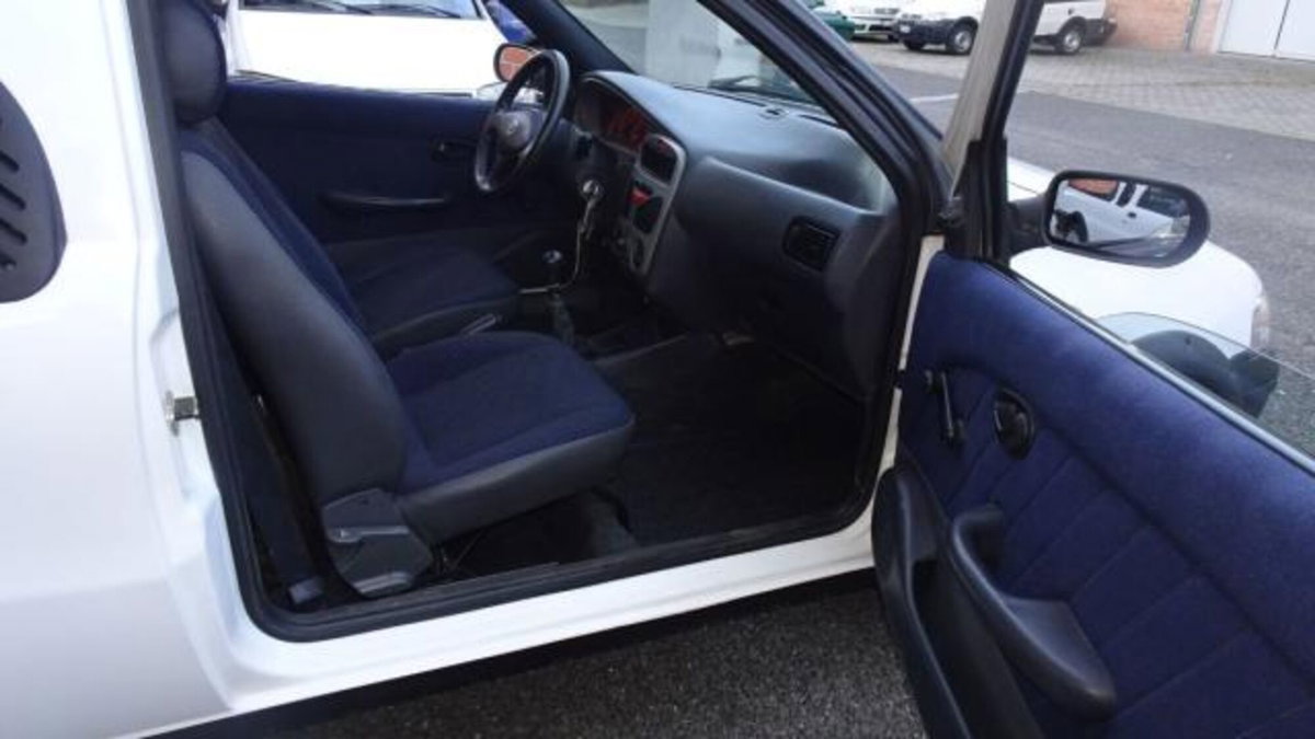 Fiat Strada 1.9 JTD Pick-up (19)