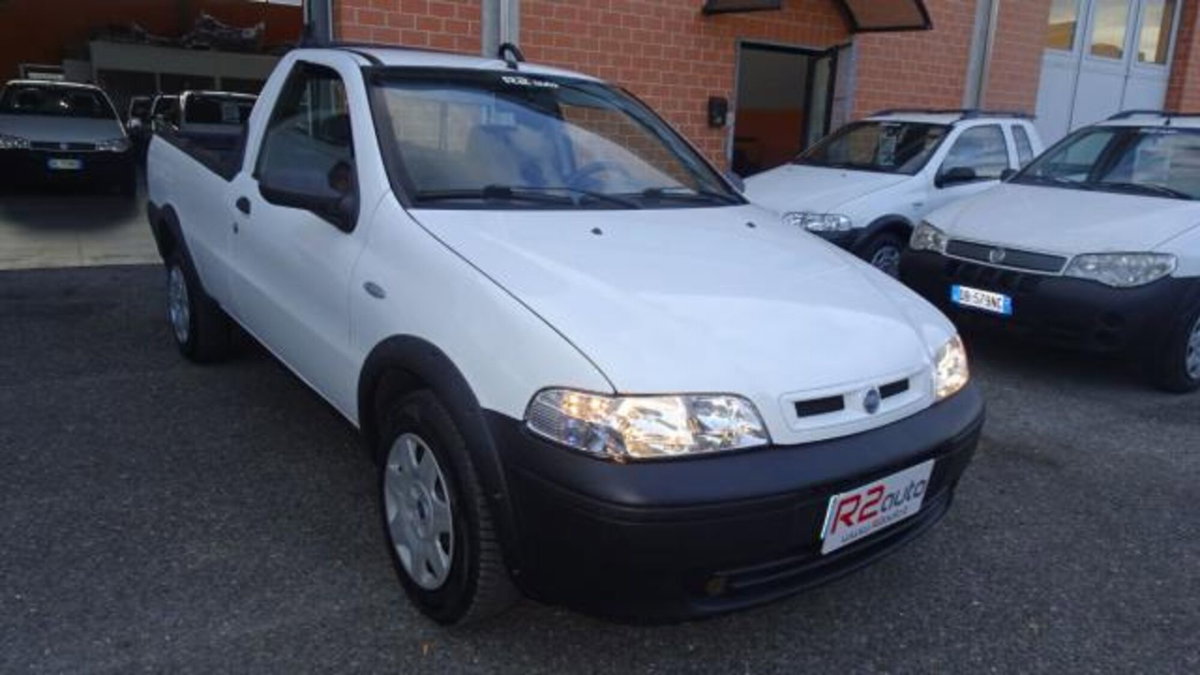 Fiat Strada 1.9 JTD Pick-up (4)