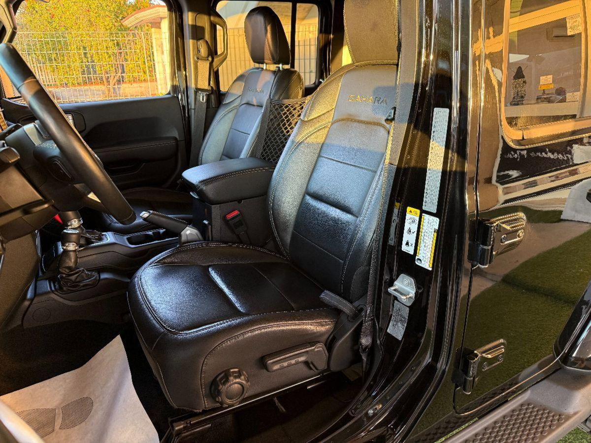 Jeep Wrangler Unlimited 2.2 Mjt II Sahara (12)
