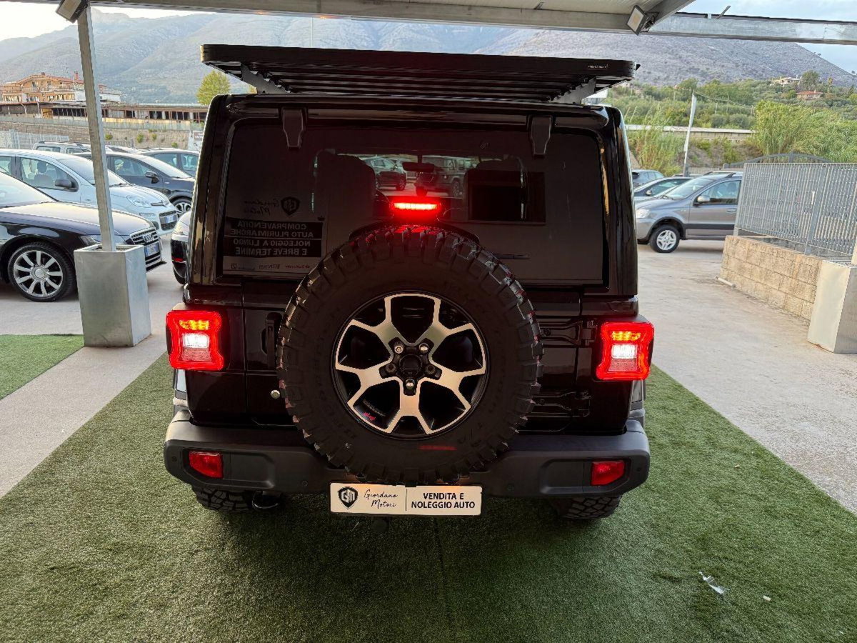 Jeep Wrangler Unlimited 2.2 Mjt II Sahara (5)