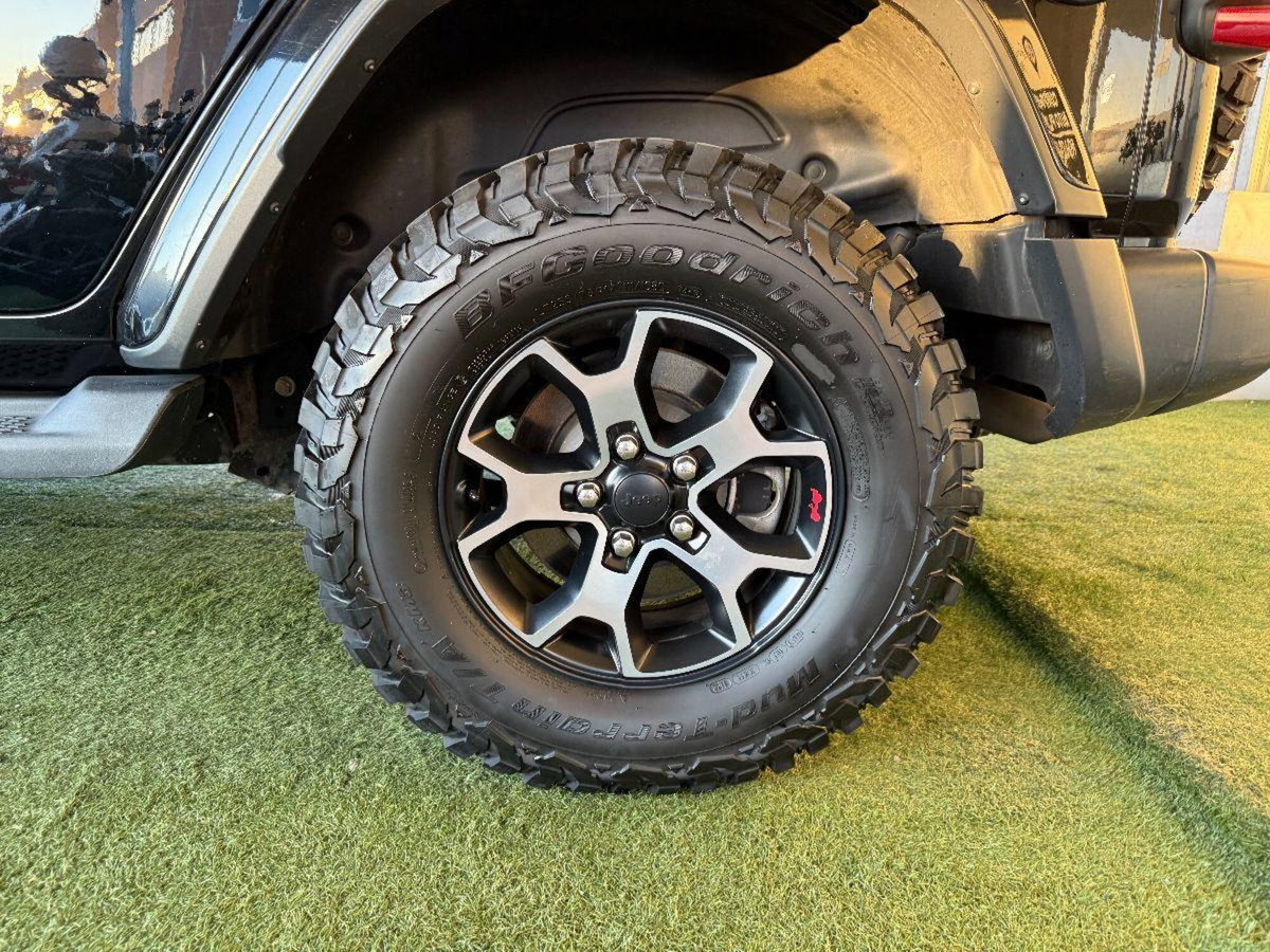 Jeep Wrangler Unlimited 2.2 Mjt II Sahara (7)
