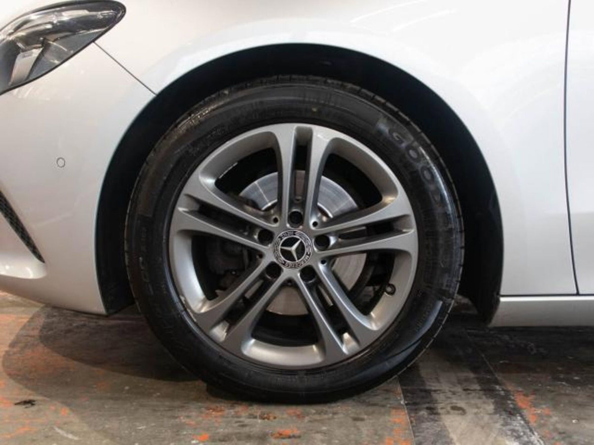 Mercedes-Benz Classe B 180 d Executive (10)