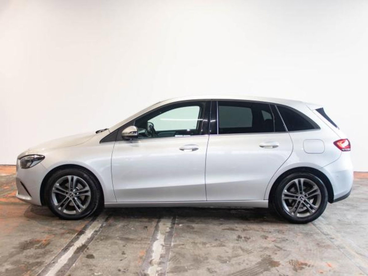Mercedes-Benz Classe B 180 d Executive (4)