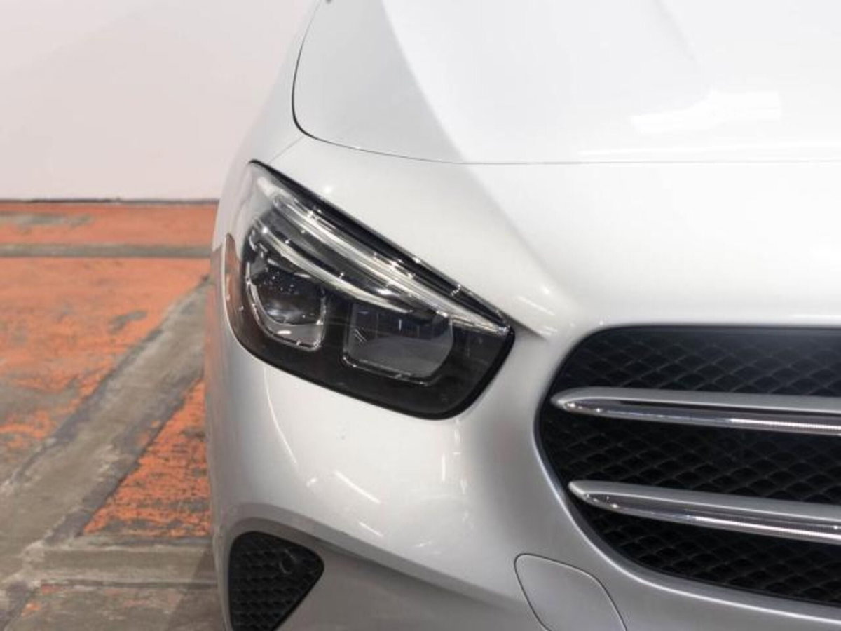 Mercedes-Benz Classe B 180 d Executive (8)
