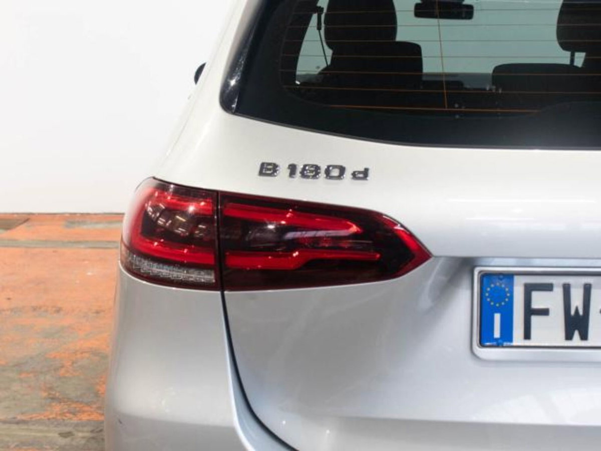 Mercedes-Benz Classe B 180 d Executive (9)