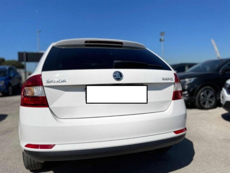 Skoda Rapid TSI 86CV Ambition