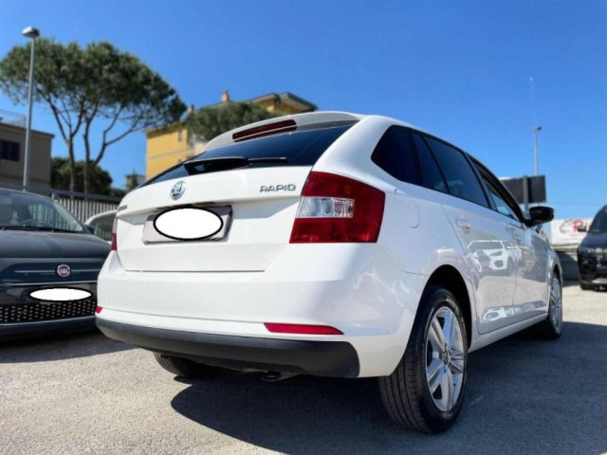 Skoda Rapid TSI 86CV Ambition (5)
