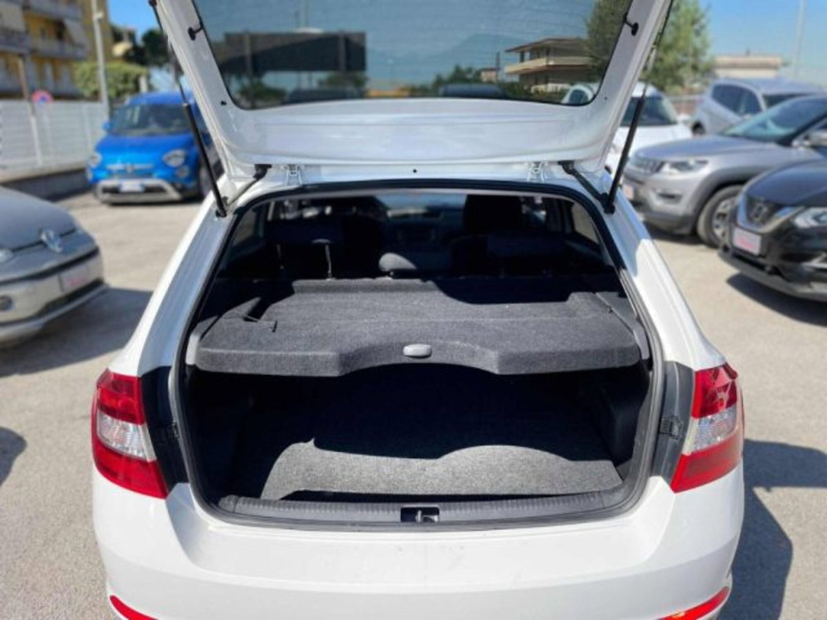 Skoda Rapid TSI 86CV Ambition (6)