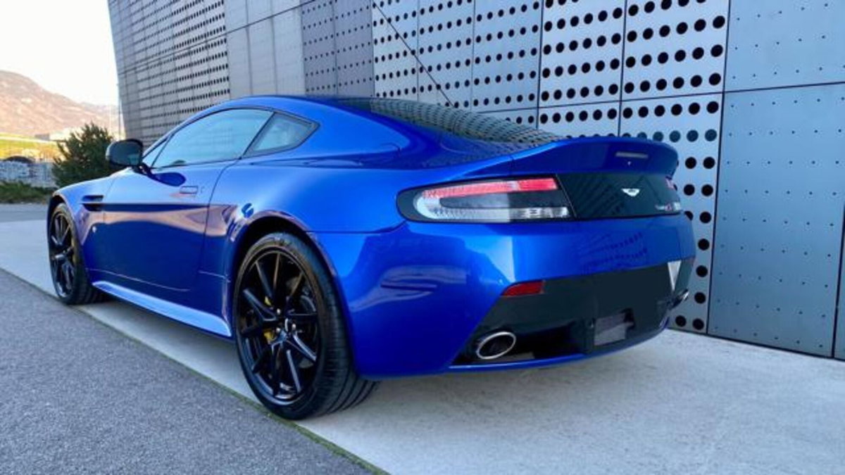 Aston Martin V8 Vantage Coupé V8 Vantage S Coupé Sportshift (6)