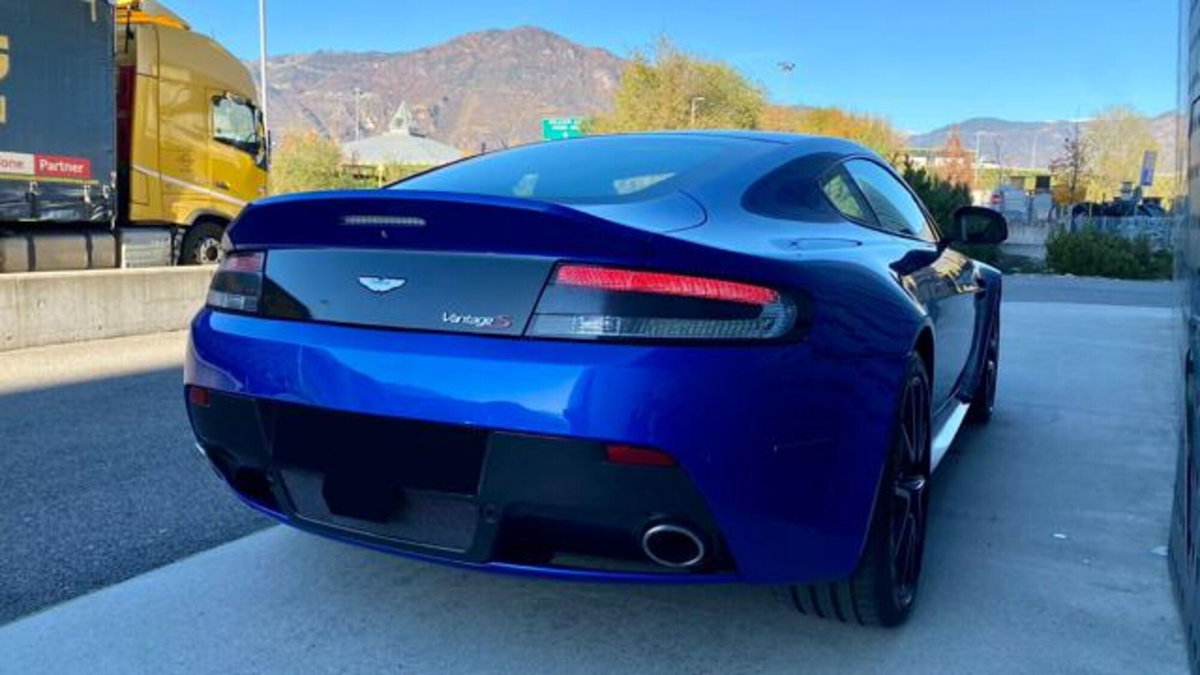 Aston Martin V8 Vantage Coupé V8 Vantage S Coupé Sportshift (8)