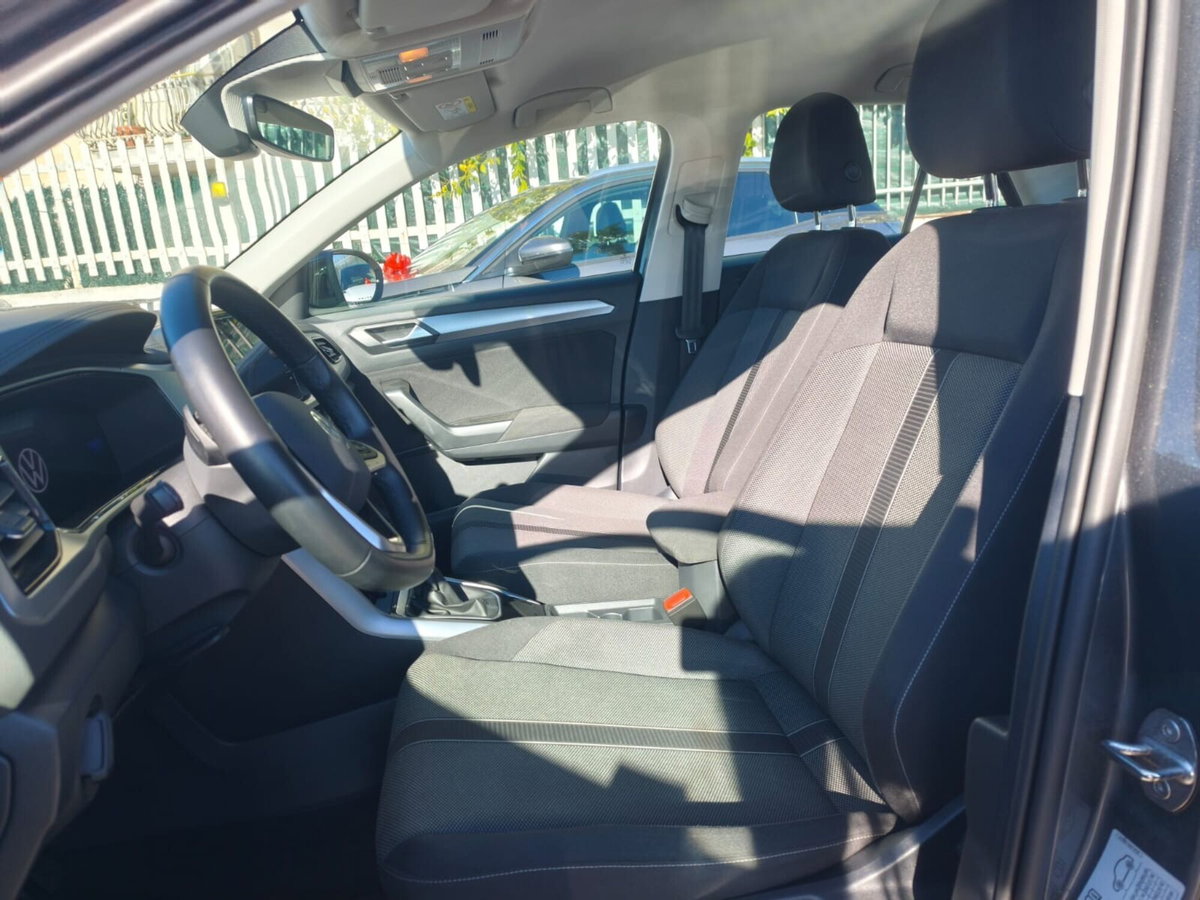 Volkswagen T-Roc 2.0 tdi Life 150cv dsg (12)