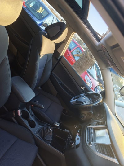 Hyundai Tucson 1.6 CRDi XTech (12)