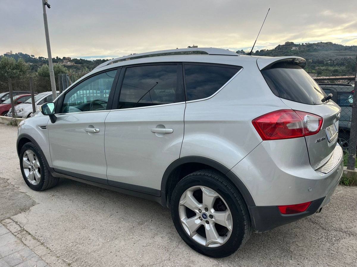 Ford Kuga 2.0 TDCi 136 CV 4WD Titanium DPF (4)