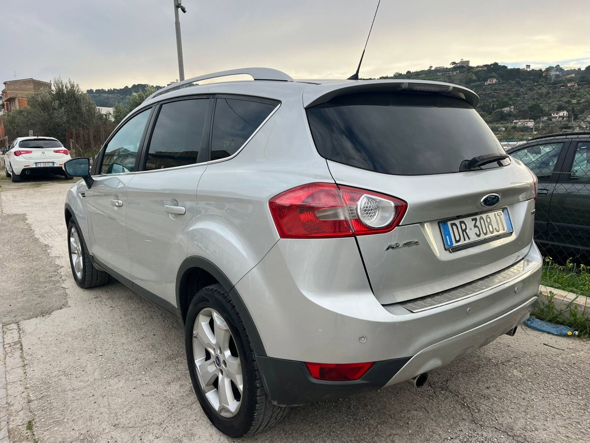 Ford Kuga 2.0 TDCi 136 CV 4WD Titanium DPF (5)