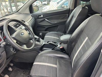 Ford Kuga 2.0 TDCi 136 CV 4WD Titanium DPF (6)