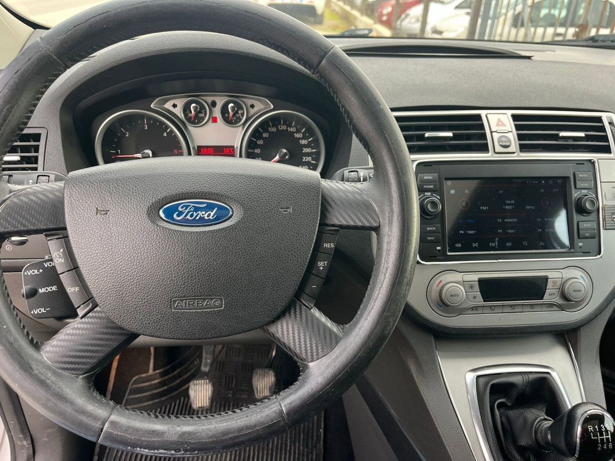 Ford Kuga 2.0 TDCi 136 CV 4WD Titanium DPF (7)