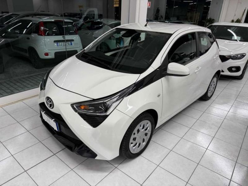 Toyota Aygo Connect 1.0 VVT-i 72 CV 5 porte x-cool