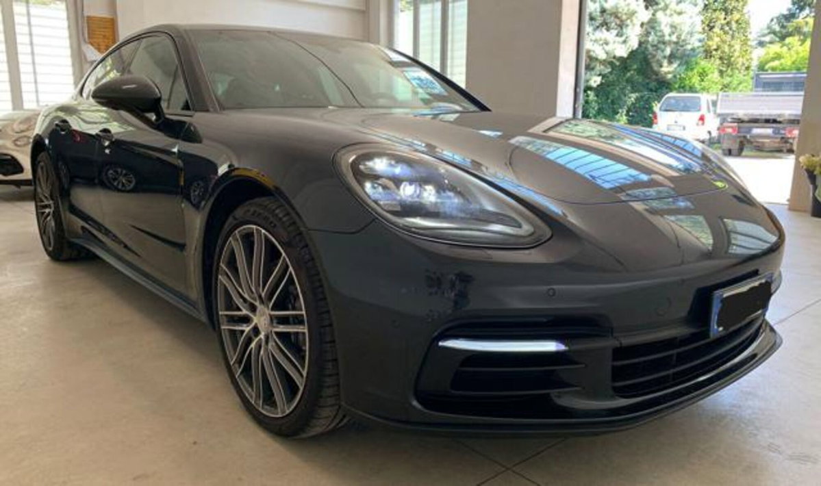 Porsche Panamera 3.0 (2)