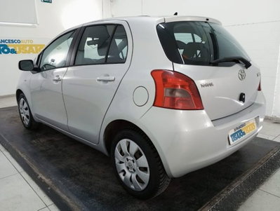 Toyota Yaris 1.3 5 porte Sol (3)