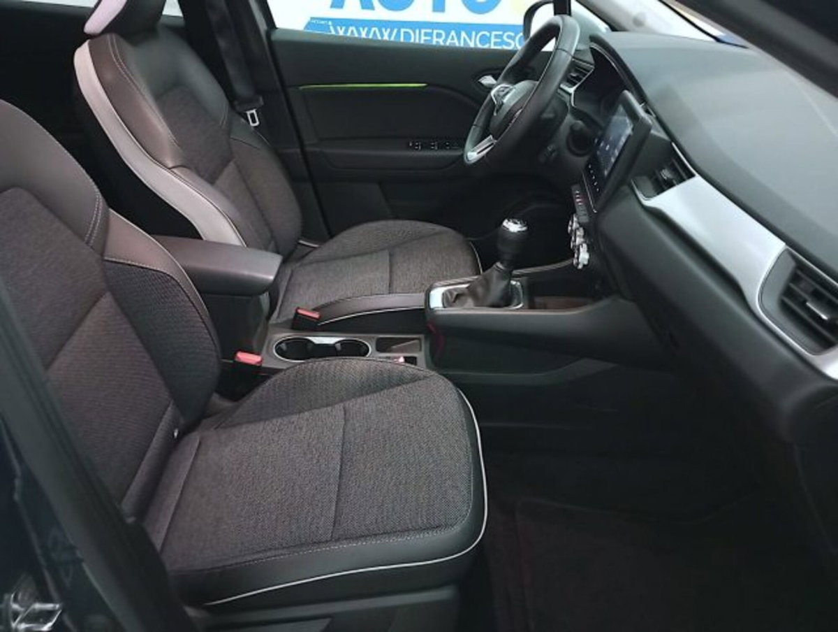 Renault Captur Mild Hybrid 140 CV Intens (19)