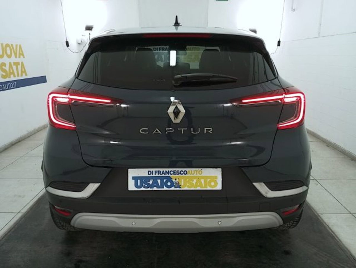 Renault Captur Mild Hybrid 140 CV Intens (3)