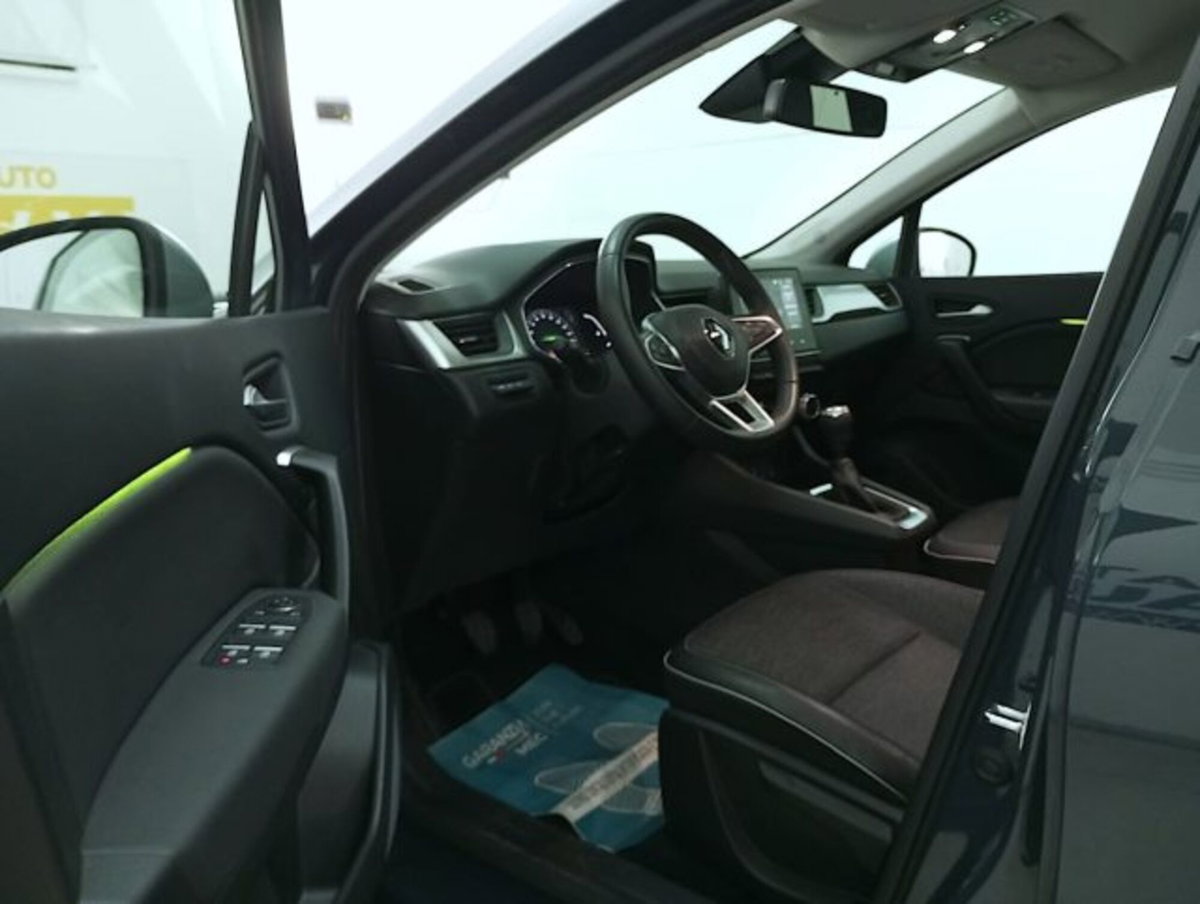 Renault Captur Mild Hybrid 140 CV Intens (8)
