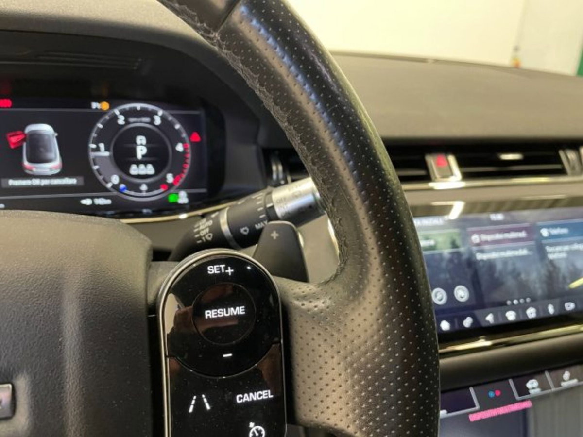 Land Rover Range Rover Evoque 2.0D I4 180 CV AWD Auto R-Dynamic (20)