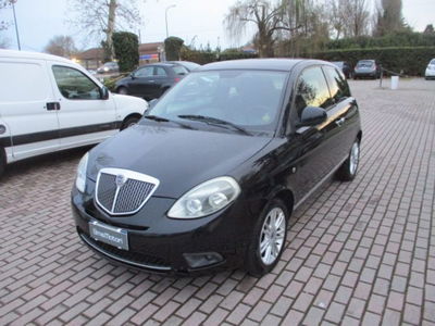 Lancia Ypsilon 1.2 69 CV Argento usata