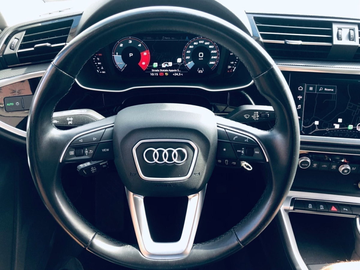 Audi Q3 35 TDI quattro S tronic Business (14)