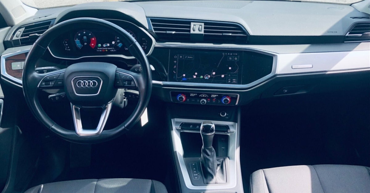 Audi Q3 35 TDI quattro S tronic Business (15)