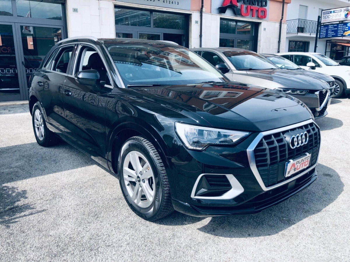 Audi Q3 35 TDI quattro S tronic Business (19)
