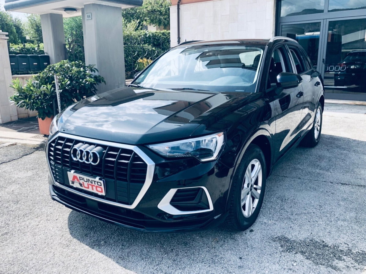 Audi Q3 35 TDI quattro S tronic Business (20)