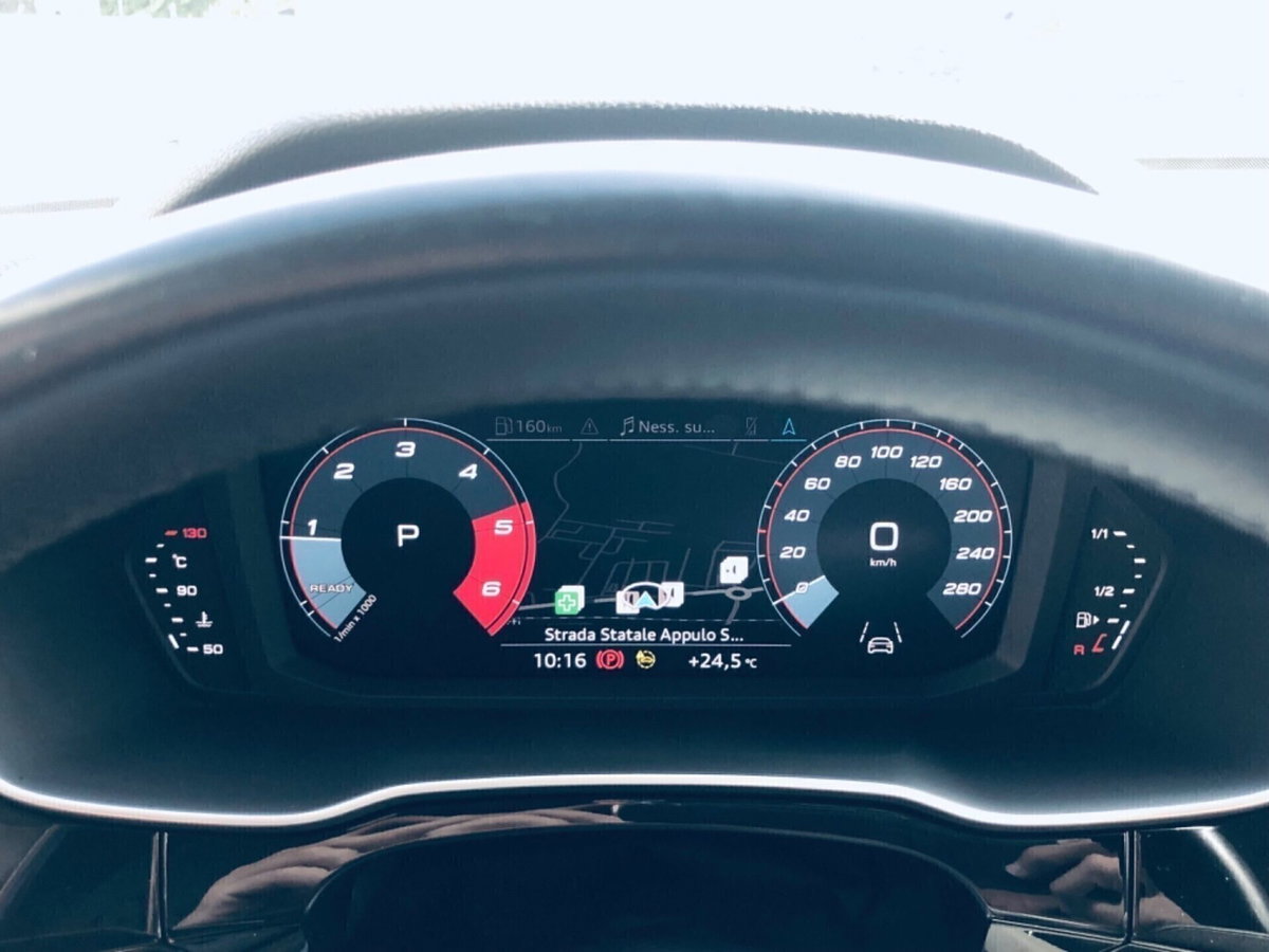 Audi Q3 35 TDI quattro S tronic Business (3)