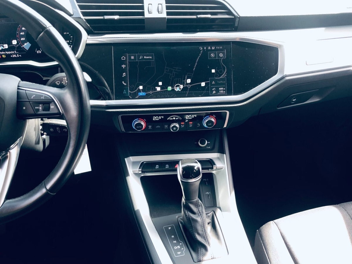 Audi Q3 35 TDI quattro S tronic Business (4)