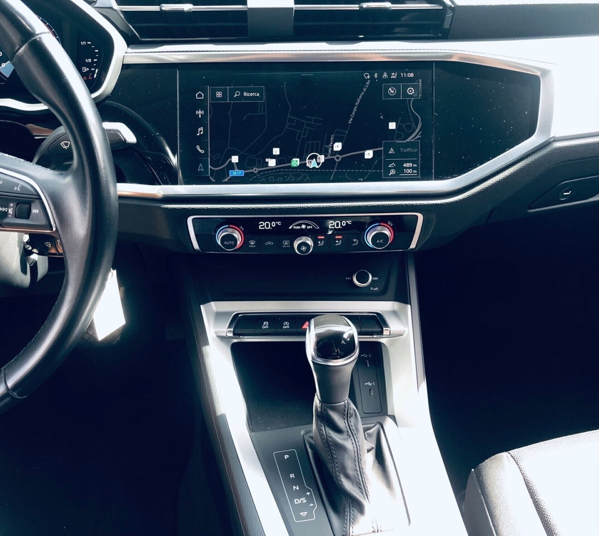 Audi Q3 35 TDI quattro S tronic Business (8)